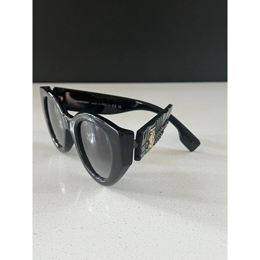 Burberry B4390 Meadow Phantos black Sunglasses, 47mm - Picture 9 of 9